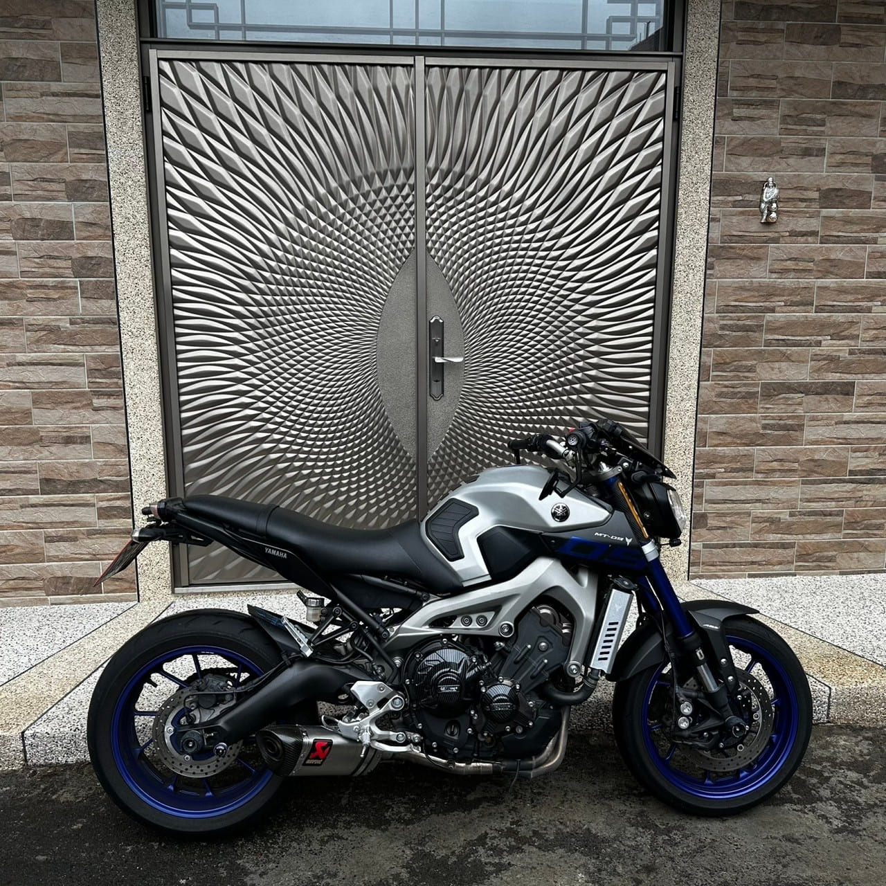 YAMAHA MT-09 - 中古/二手車出售中 2015年 YAMAHA MT-09/0元交車/分期貸款/車換車/線上賞車/到府交車 | 翊帆國際重車