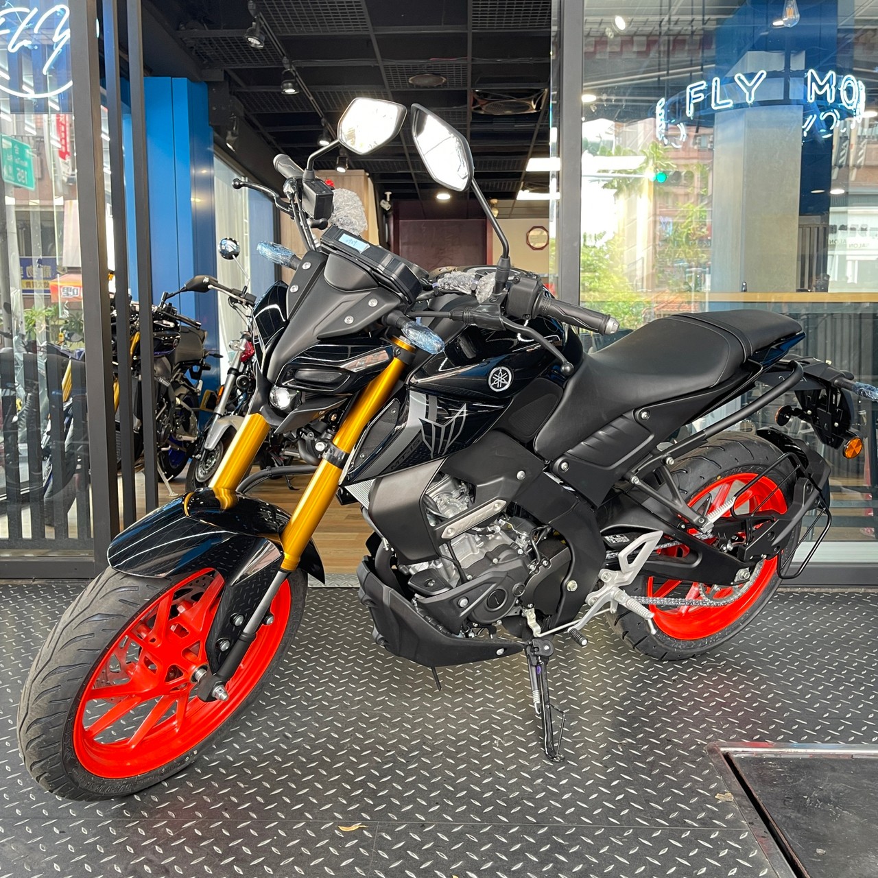 【飛翔國際】YAMAHA MT-15 V2 - 「Webike-摩托車市」 【售】街車 2023 新車 YAMAHA MT-15 V2 ABS TCS 黑色 橘框 MT15