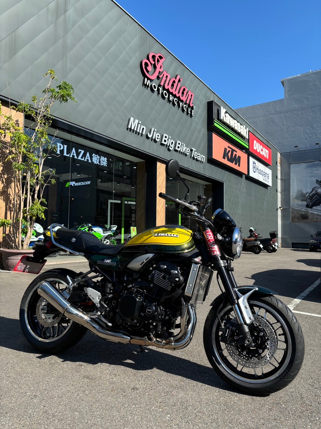 KAWASAKI Z900RS新車出售中 【敏傑宇軒】賀交車 鄭先生 KAWASAKI Z900RS 總代理公司車 2024 黃 | 重車銷售職人-宇軒 (敏傑)