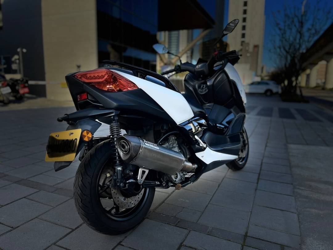 YAMAHA X-MAX 300 - 中古/二手車出售中 全段蠍 全新電瓶 小資族二手重機買賣 | 小資族二手重機買賣