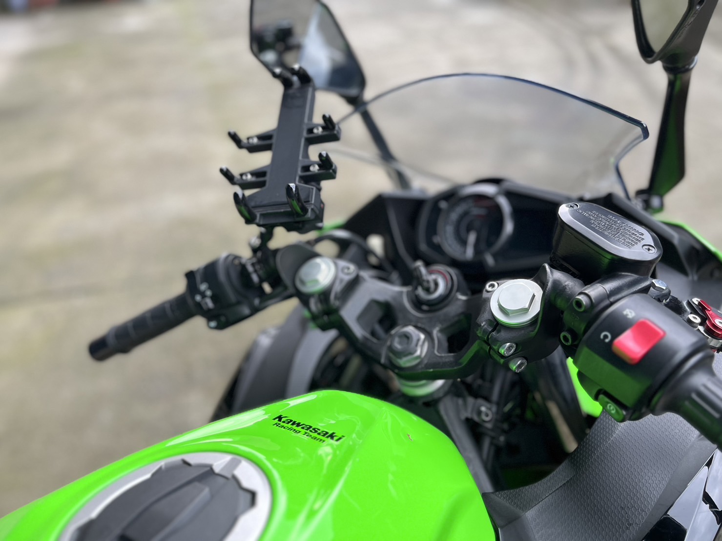 KAWASAKI NINJA400 - 中古/二手車出售中 碳蠍管 Brembo卡鉗 WiZH腳踏 超多改裝 小資族二手重機買賣 | 小資族二手重機買賣