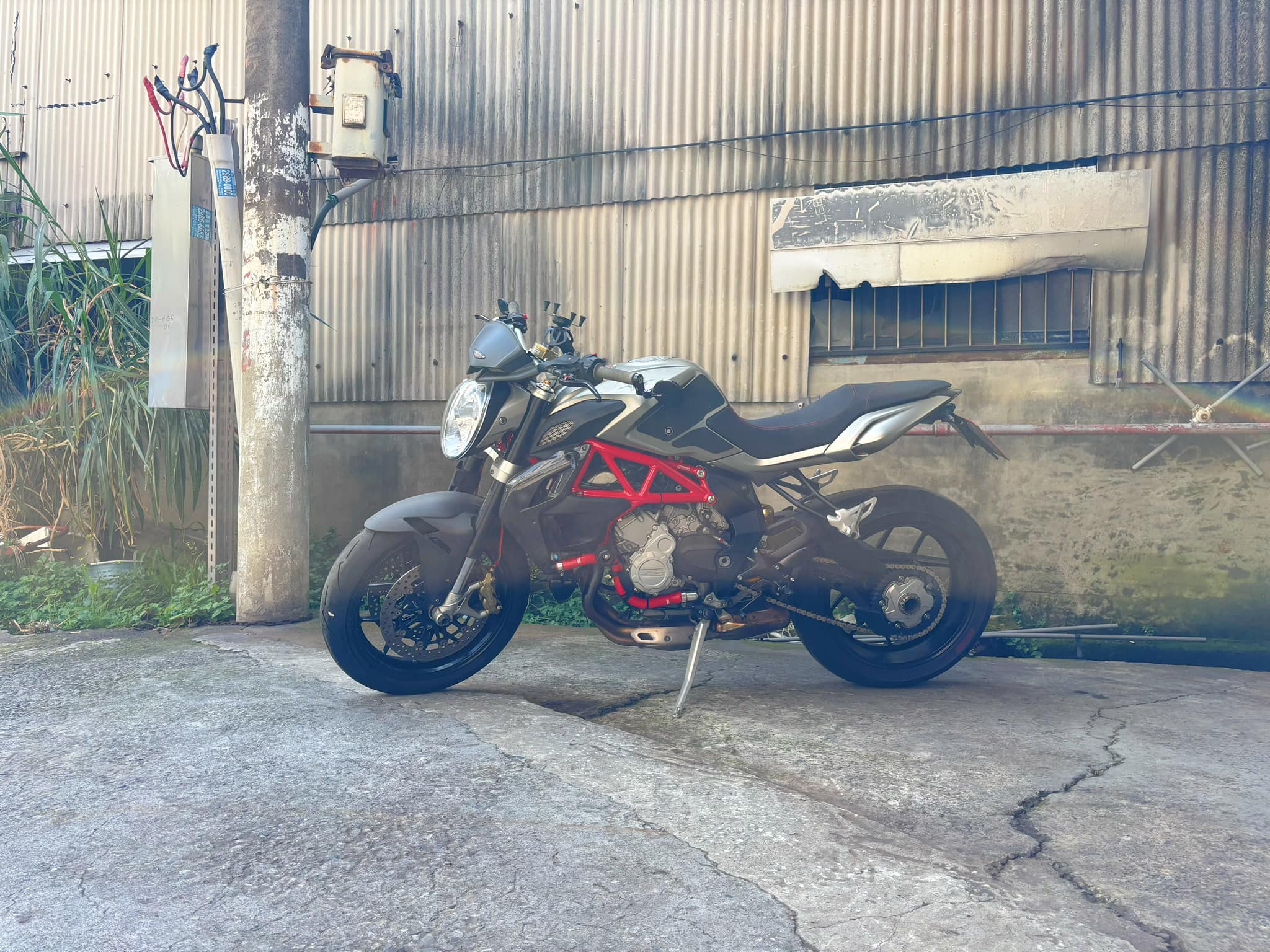 MV AGUSTA BRUTALE800 - 中古/二手車出售中 MVAGUSTA BRUTALE800 | 個人自售