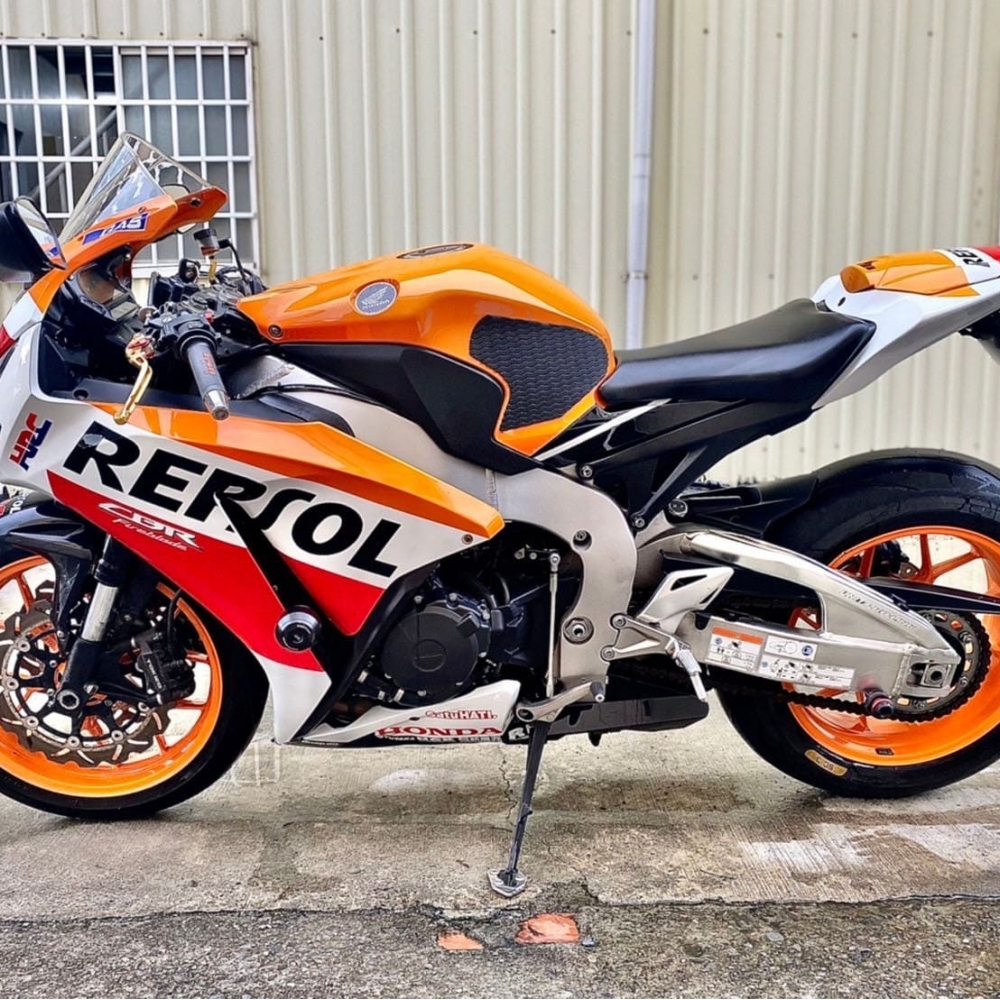 HONDA CBR1000 - 中古/二手車出售中 【2015 HONDA CBR1000RR】 | 翊帆國際重車