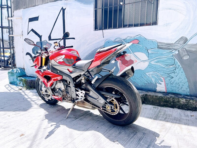 BMW S1000R - 中古/二手車出售中 BMW S1000R頂配公司車 協助分期、託運、換車補貼、代償結清 Line ID:@q0984380388 | 小菜輕重機