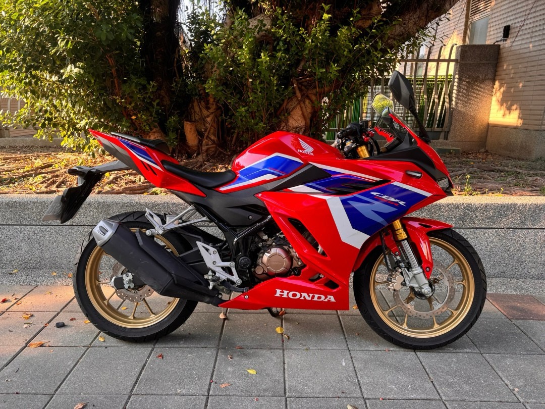 HONDA CBR150R - 中古/二手車出售中 Honda CBR150R HRC配色 | 個人自售