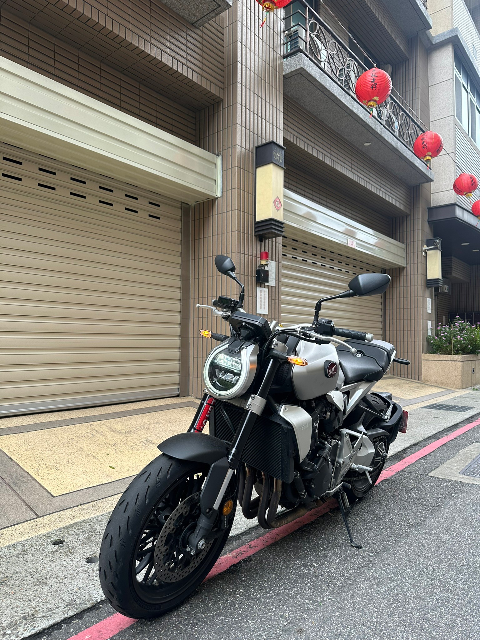 HONDA CB1000R - 中古/二手車出售中 【爵士小詩】2021年HONDA CB1000R ABS 台本車  | 個人自售