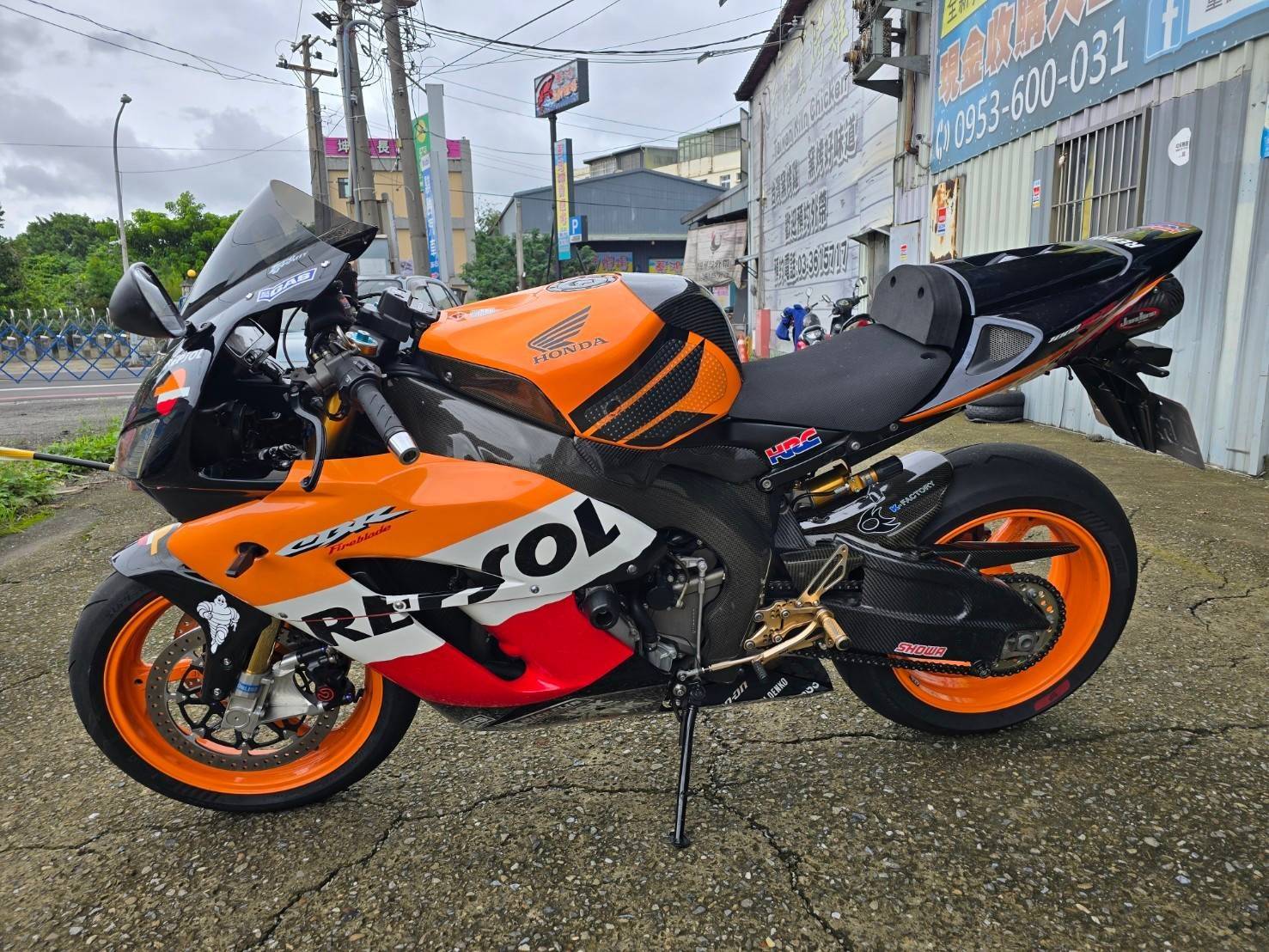 【個人自售】HONDA CBR1000RR Race-based - 「Webike-摩托車市」 HONDA CBR1000RR 力豹仕