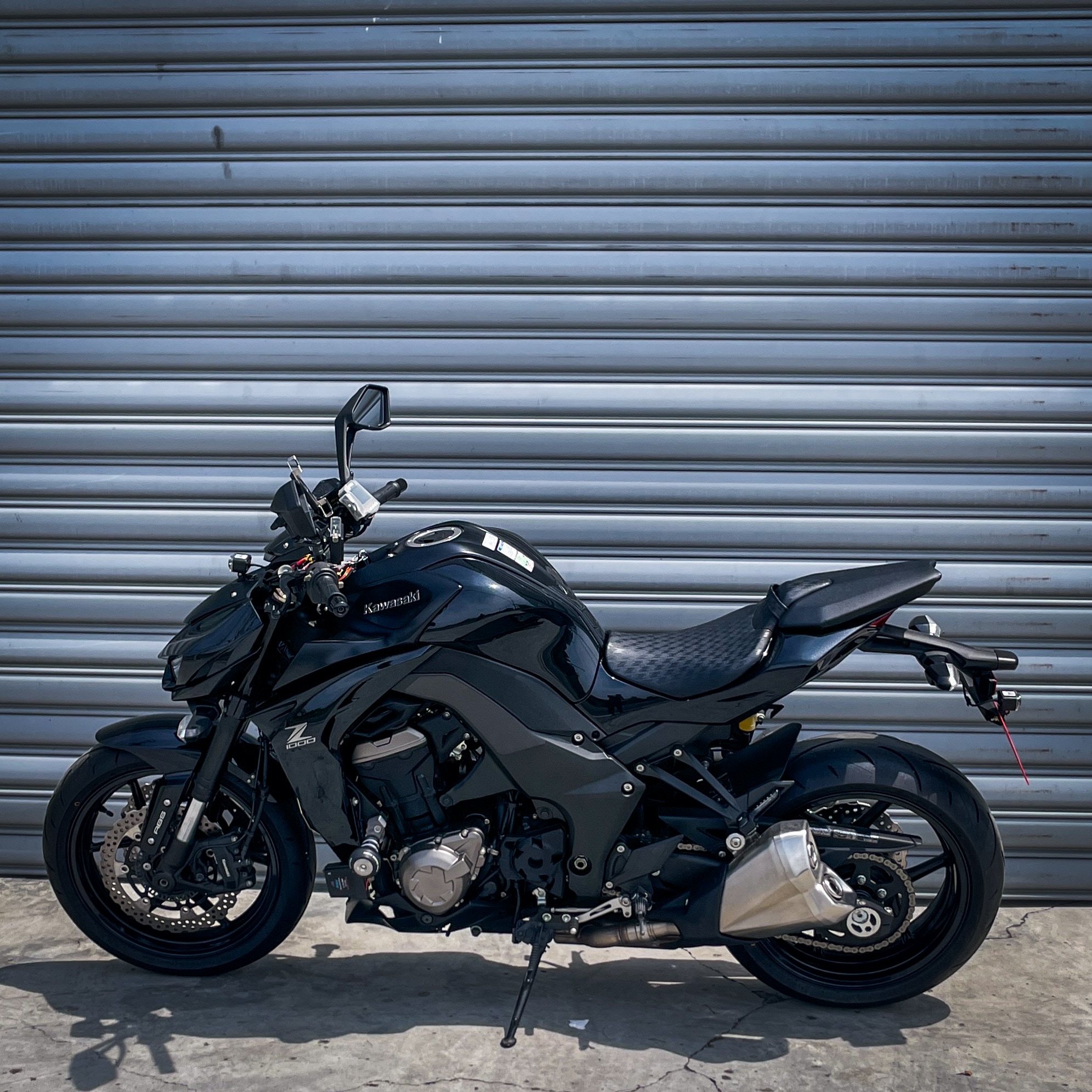 KAWASAKI Z1000 - 中古/二手車出售中 2015 Kawasaki Z1000 里程極低 | 繪馬重型機車股份有限公司