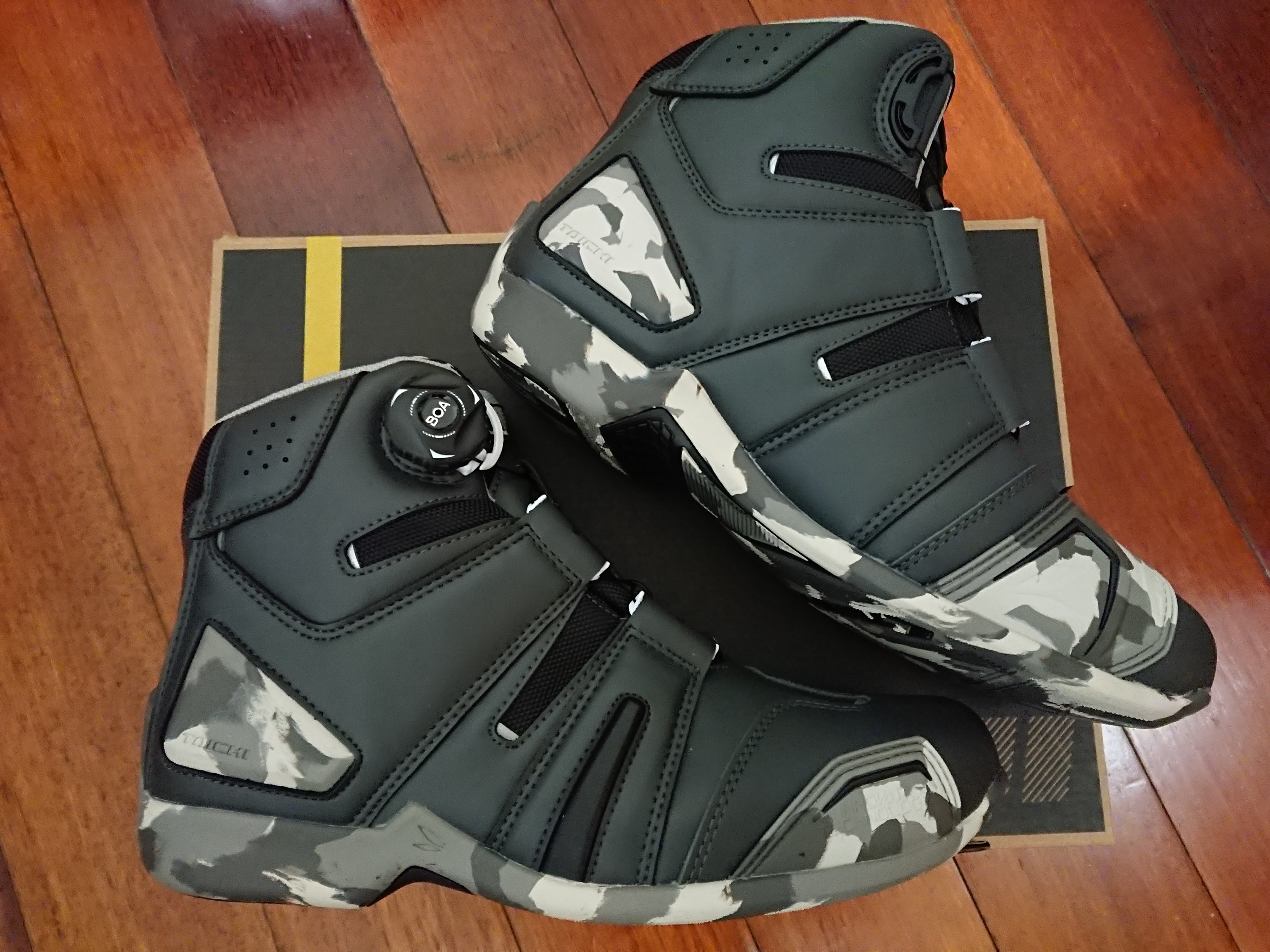 RSS006 防水透氣 踝部減震 騎士車靴 (城市迷彩)